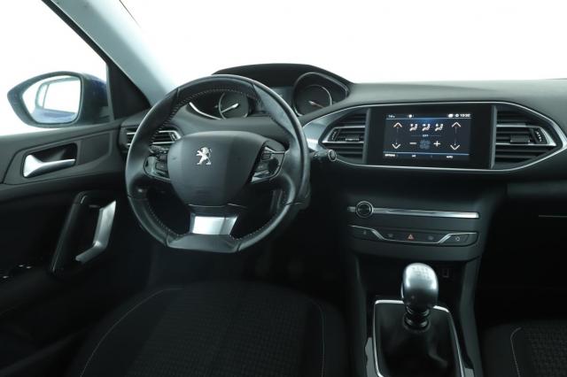Peugeot 308 image 2