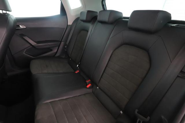Seat Arona image 2