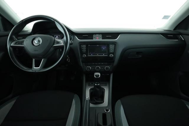 Skoda Octavia image 1