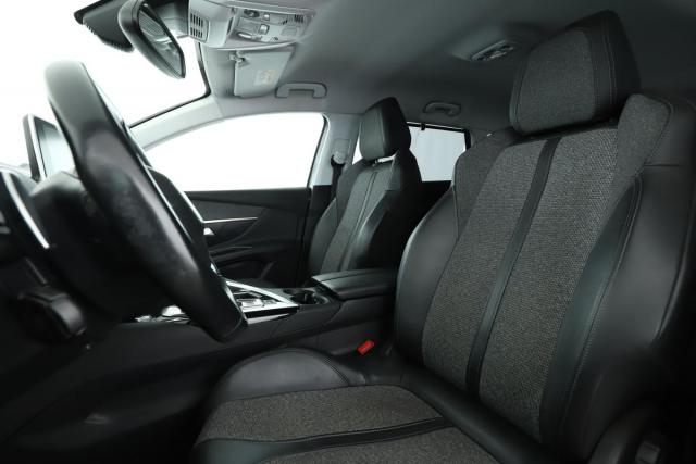 Peugeot 5008 image 9
