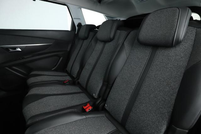 Peugeot 5008 image 6