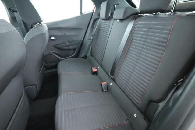 Peugeot 2008 image 2