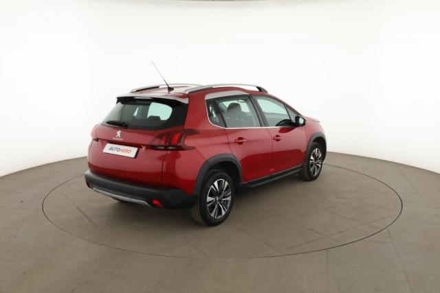 Peugeot 2008 image 2