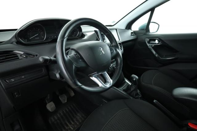Peugeot 208 image 5