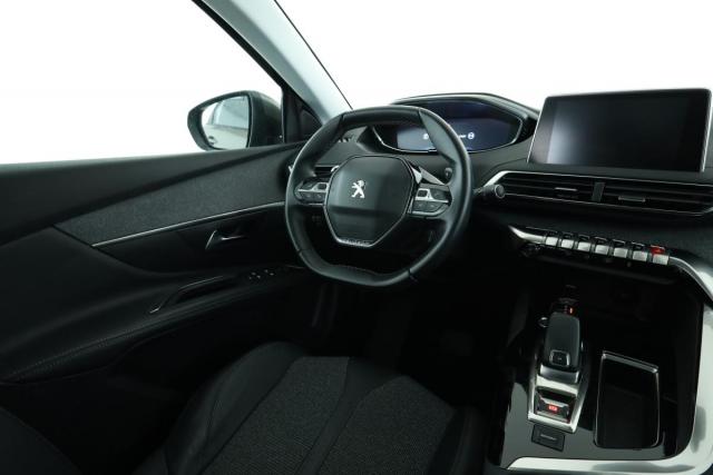 Peugeot 5008 image 2