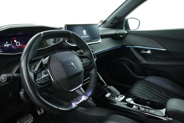 Peugeot 2008 image 8