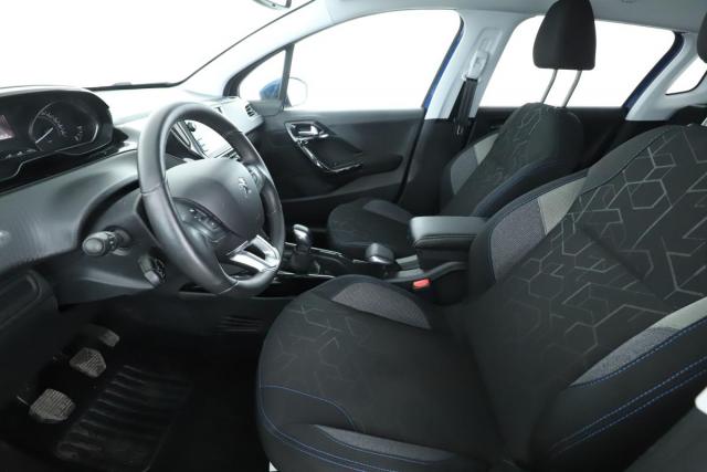 Peugeot 2008 image 9