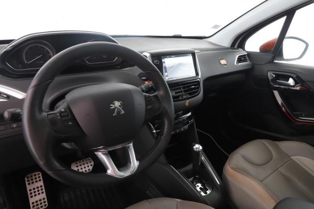 Peugeot 208 image 2