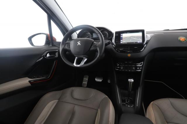 Peugeot 208 image 6