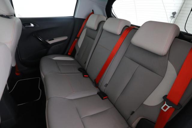 Peugeot 208 image 1