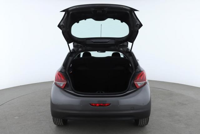 Peugeot 208 image 7