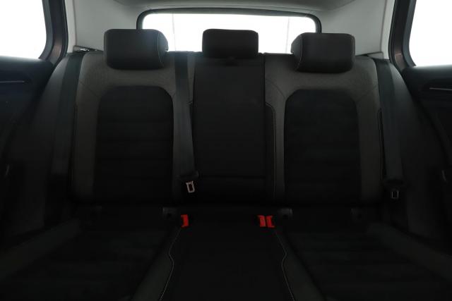 Volkswagen Golf image 2