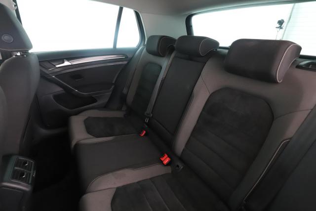 Volkswagen Golf image 4