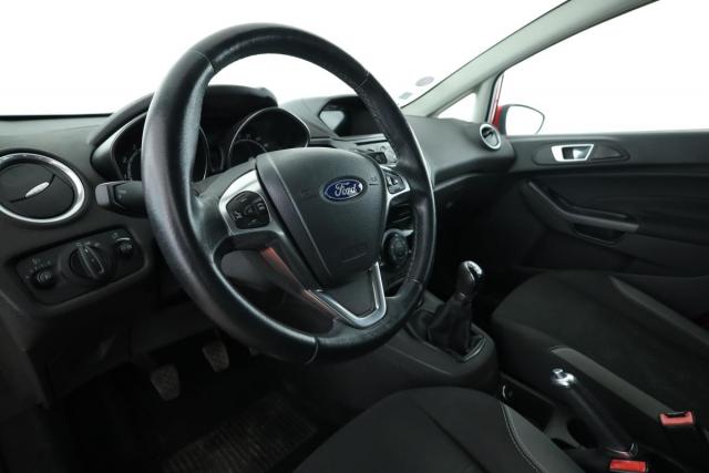 Ford Fiesta image 6