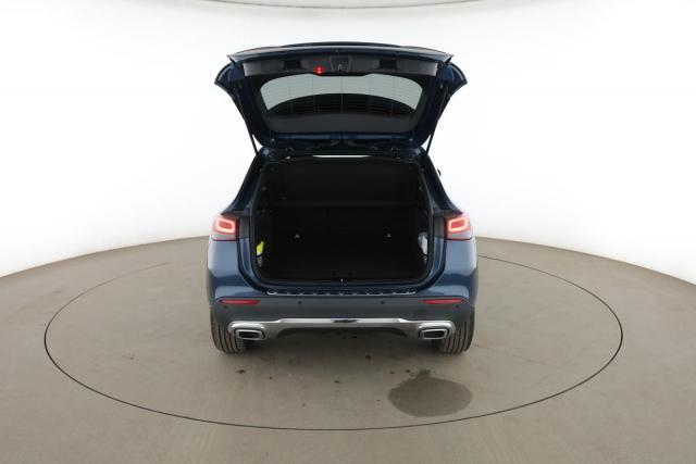 Mercedes Benz Gla image 8