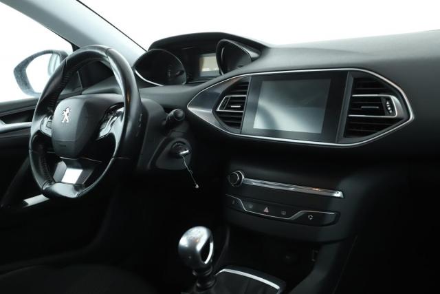 Peugeot 308 image 8