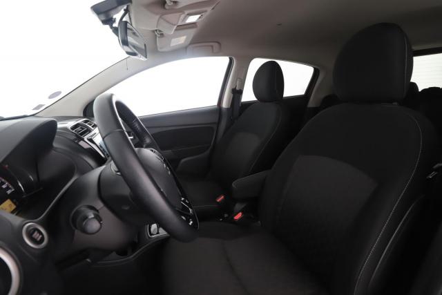 Mitsubishi Space Star image 4