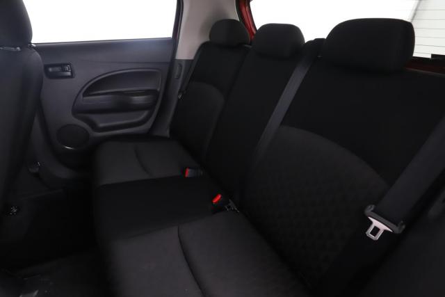 Mitsubishi Space Star image 7