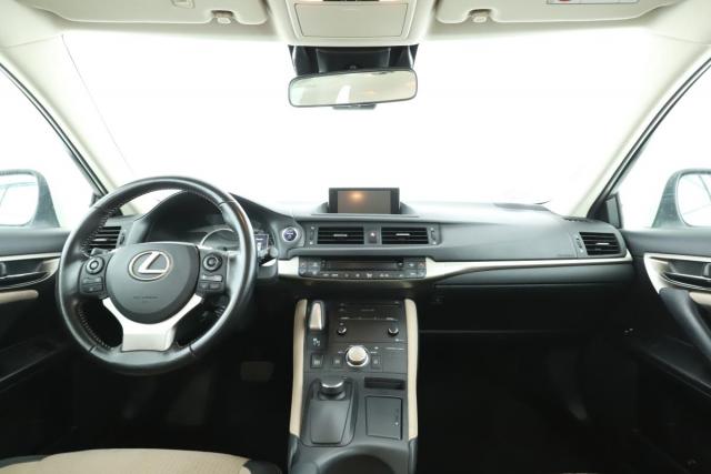 Lexus Ct 200h image 8
