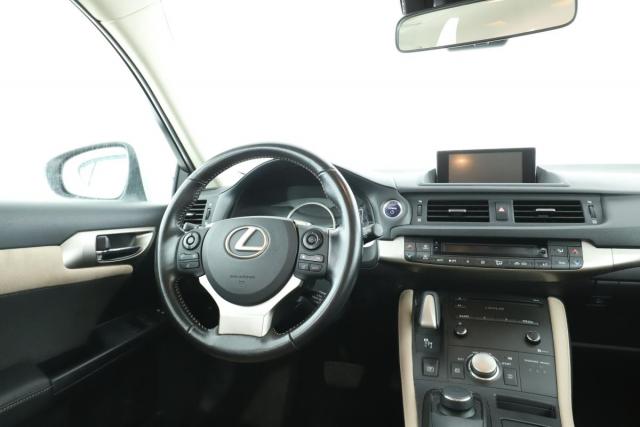 Lexus Ct 200h image 1