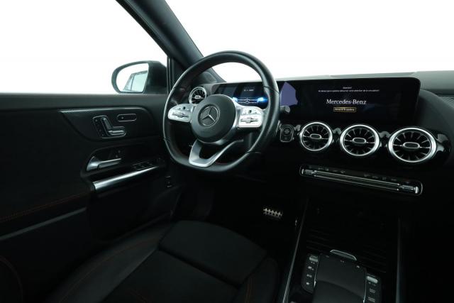 Mercedes Benz Gla image 2