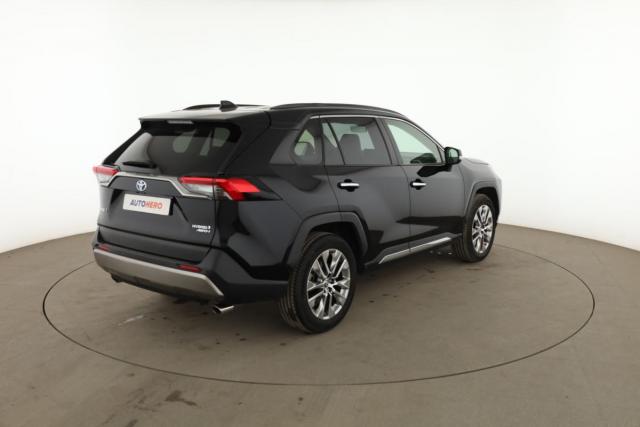 Toyota Rav4 image 9
