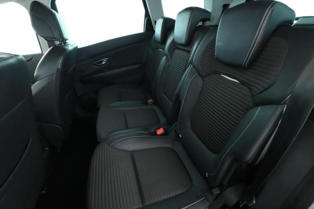 Renault Grand Scénic image 2