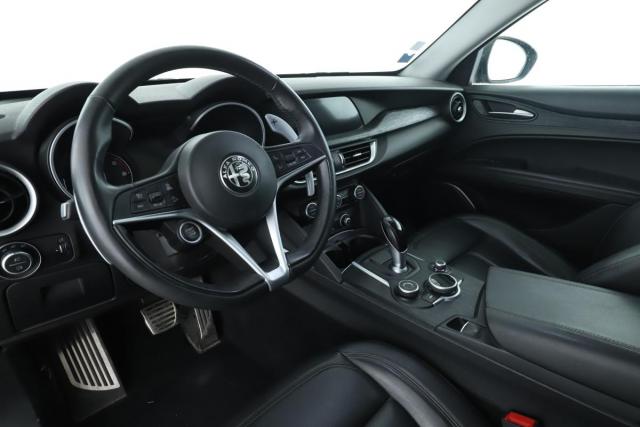 Alfa Romeo Stelvio image 1