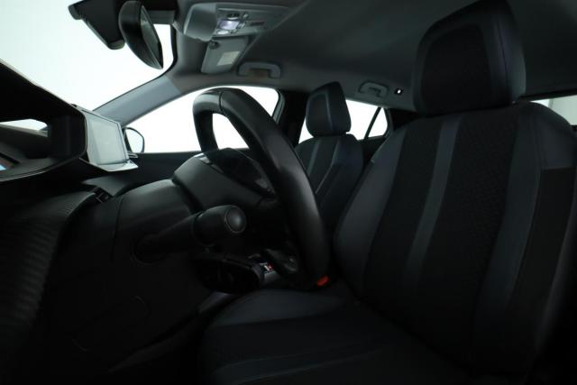 Peugeot 2008 image 7