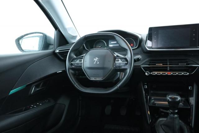 Peugeot 208 image 9