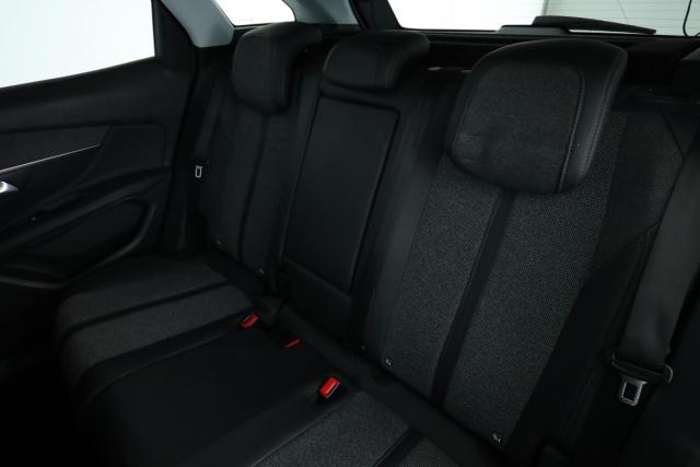 Peugeot 3008 image 1