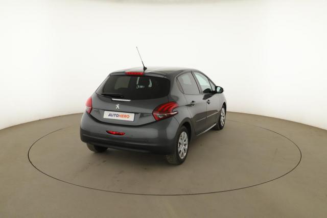 Peugeot 208 image 3