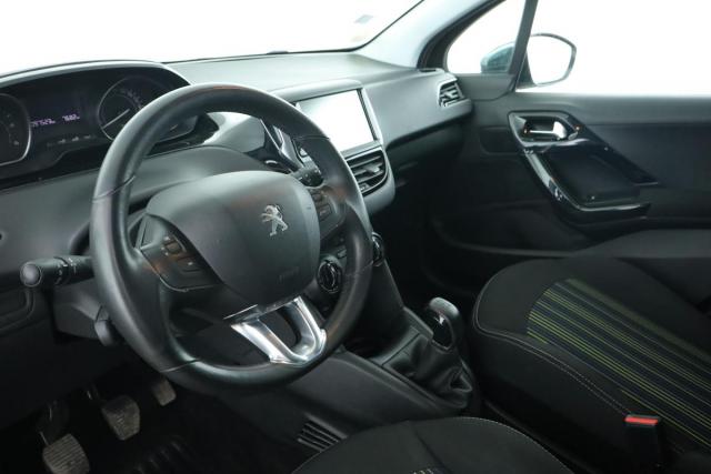 Peugeot 208 image 4