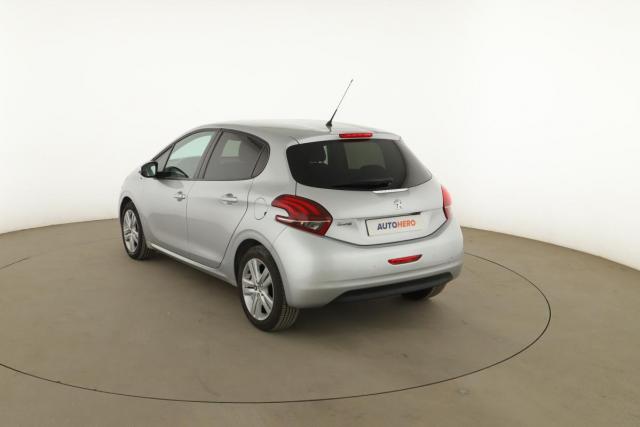 Peugeot 208 image 6