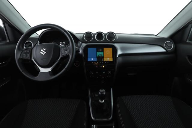 Suzuki Vitara image 5