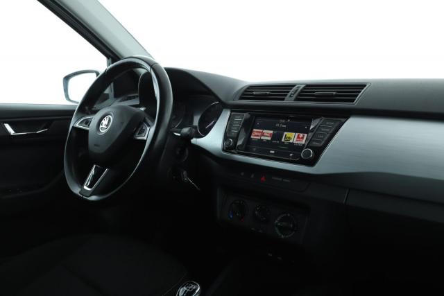 Skoda Fabia image 4