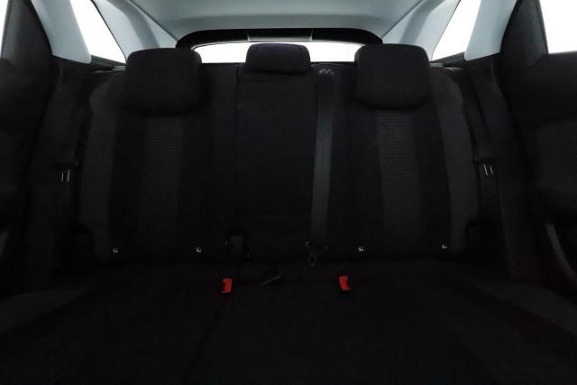 Peugeot 3008 image 8