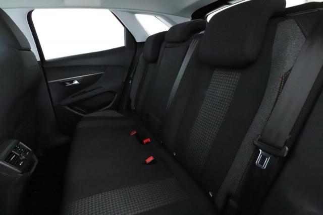 Peugeot 3008 image 9