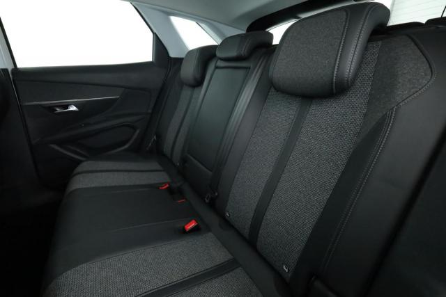 Peugeot 3008 image 6
