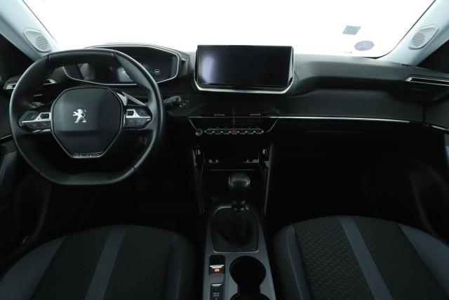 Peugeot 2008 image 6