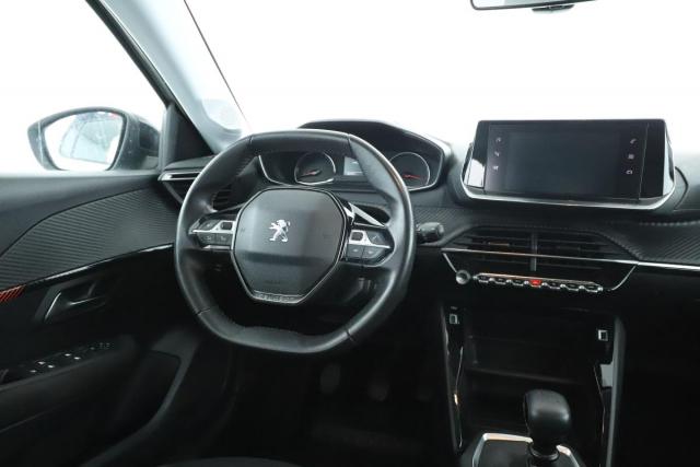 Peugeot 208 image 6