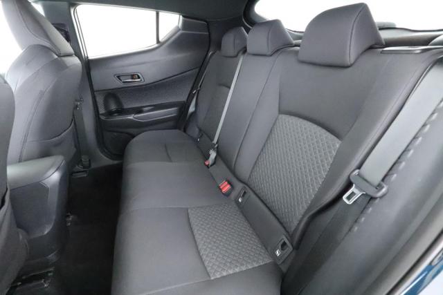 Toyota C-Hr image 6