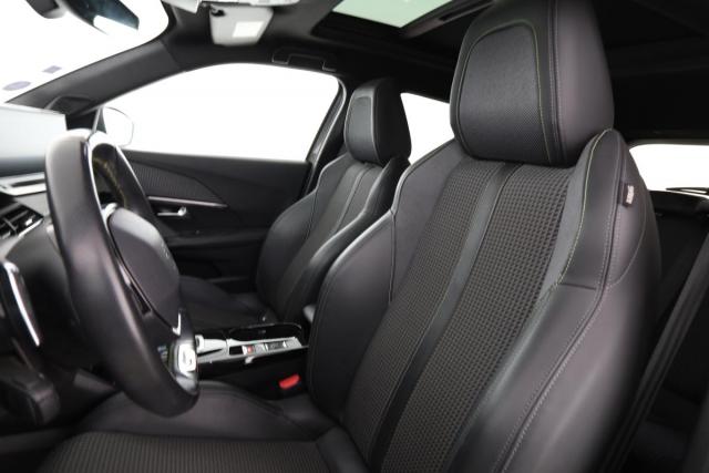 Peugeot 2008 image 8