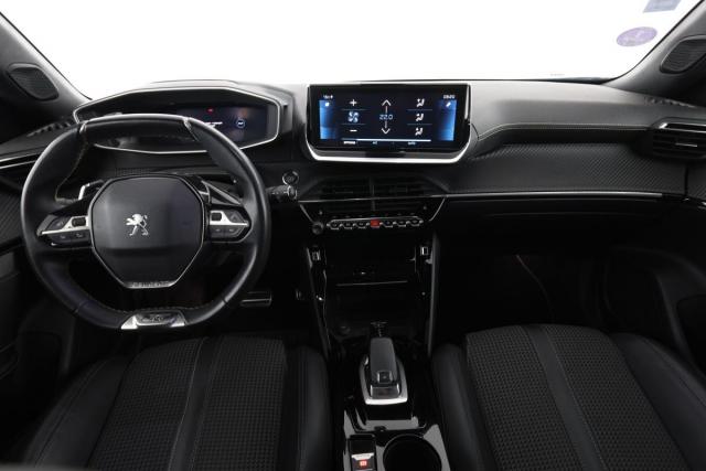 Peugeot 2008 image 2