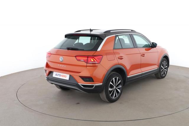 Volkswagen T-Roc image 2