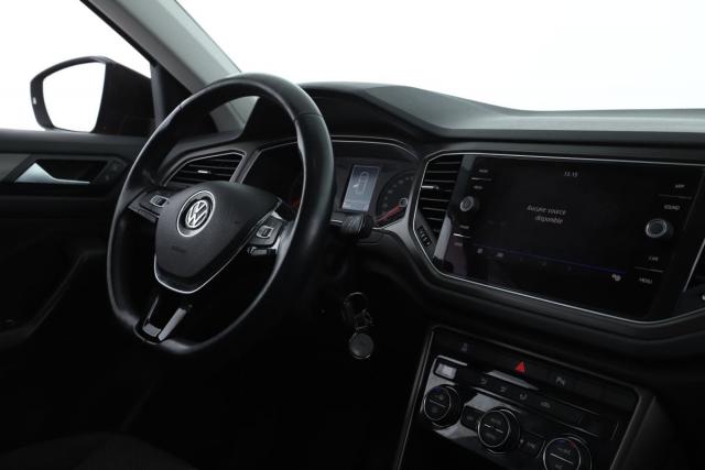 Volkswagen T-Roc image 6