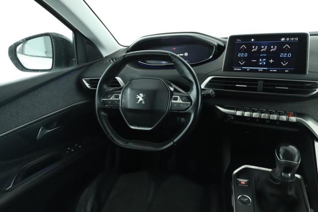 Peugeot 3008 image 1