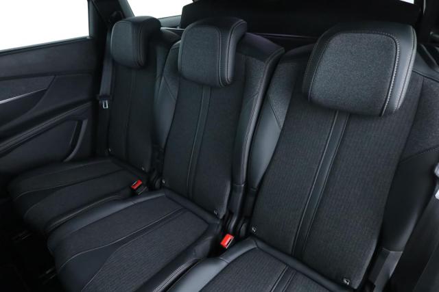 Peugeot 5008 image 2