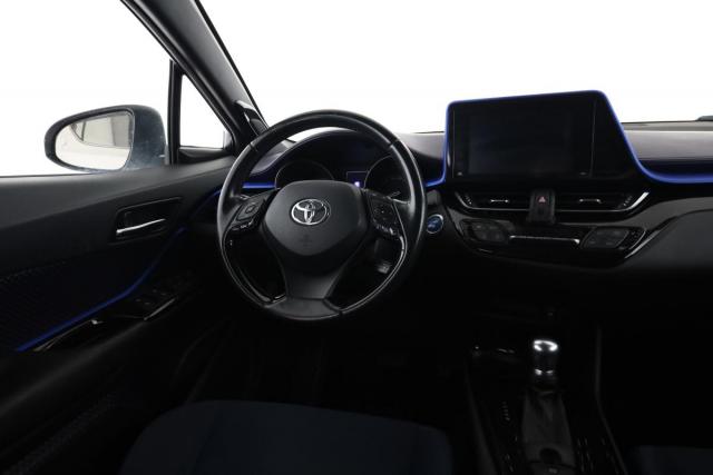 Toyota C-Hr image 2