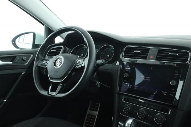 Volkswagen Golf image 6